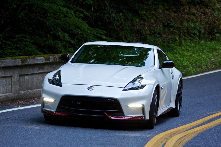  Nissan 370Z Nismo 2015 года  (US) (фото 37 из 62)